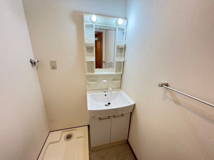 物件内観写真11　(洗面)