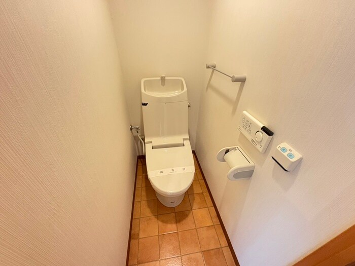 物件内観写真13　(トイレ)