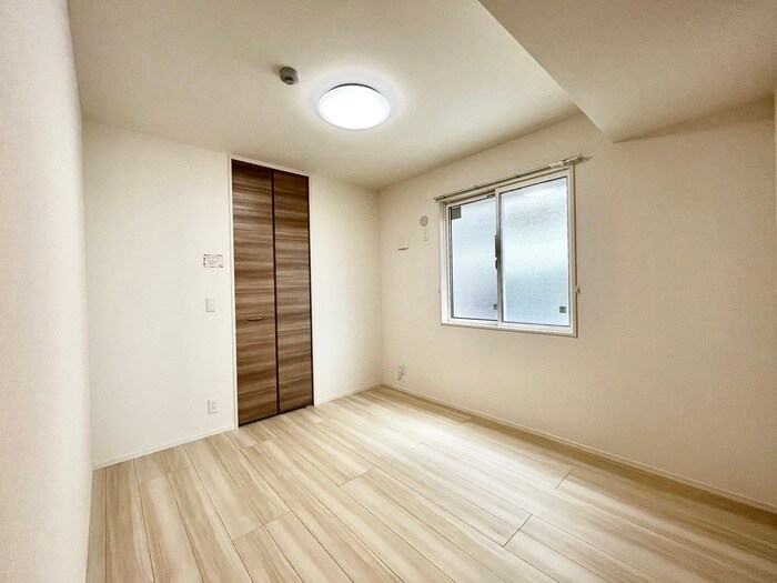 物件内観写真9　(居室)