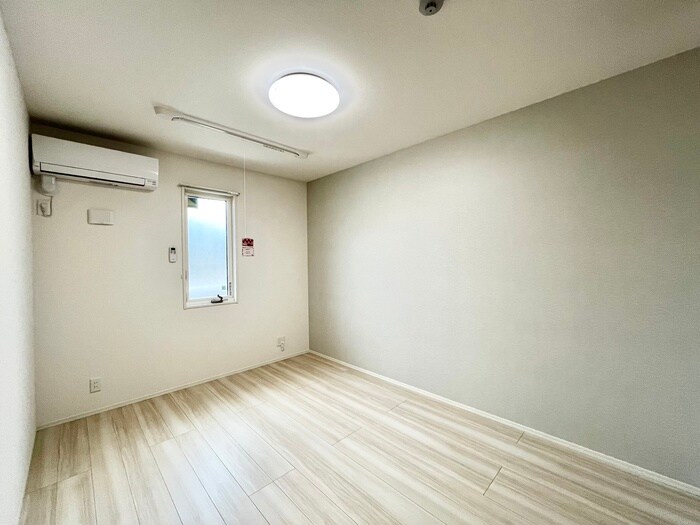 物件内観写真10　(居室)