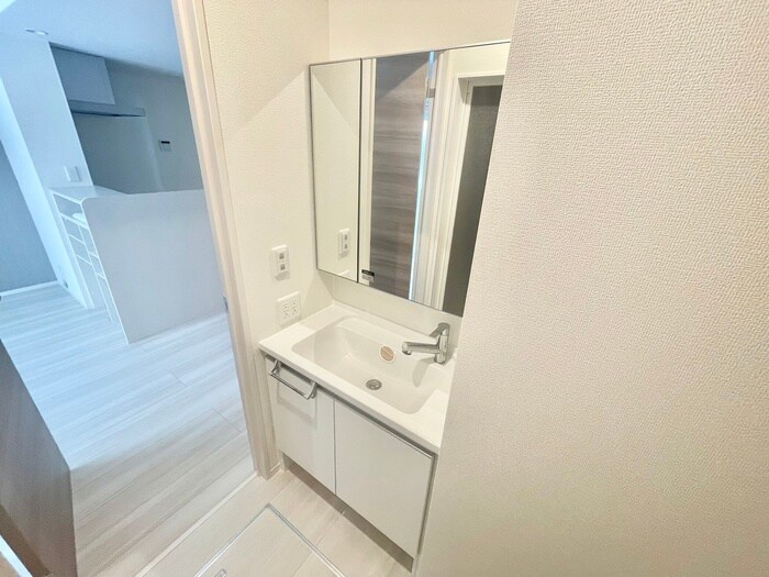 物件内観写真11　(洗面)