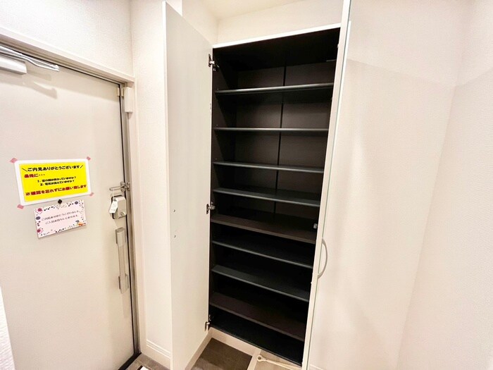 物件内観写真19　(靴箱)