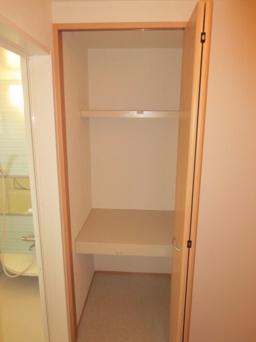 物件内観写真13　(収納)