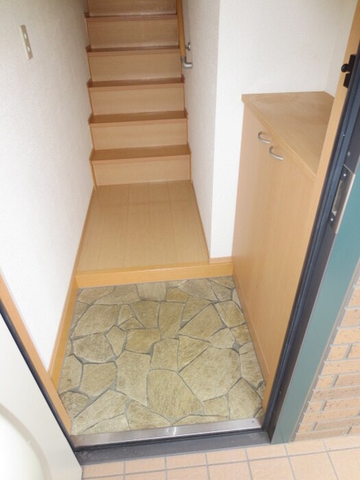 物件内観写真14　(玄関)