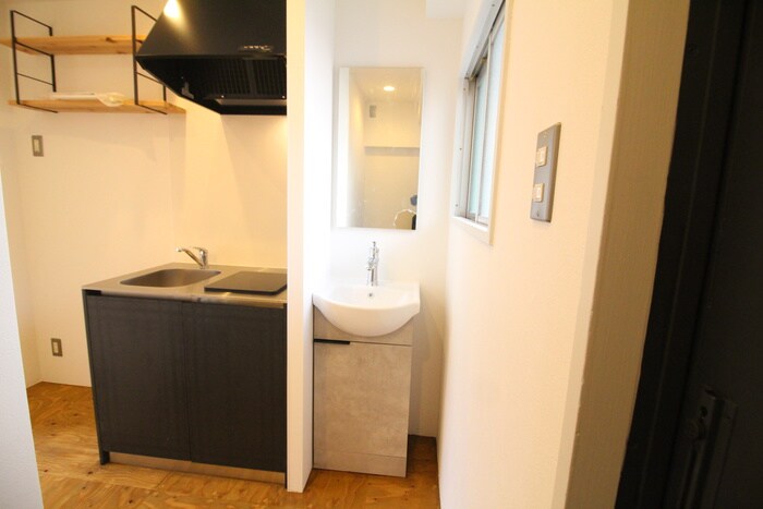 物件内観写真11　(洗面)