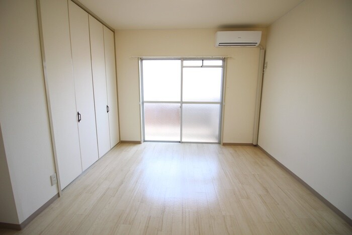 物件内観写真13　(居室)