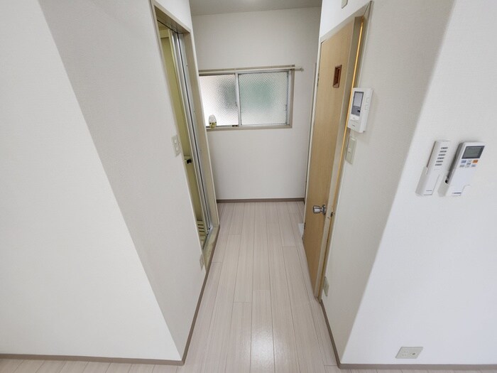 物件内観写真17　(廊下)