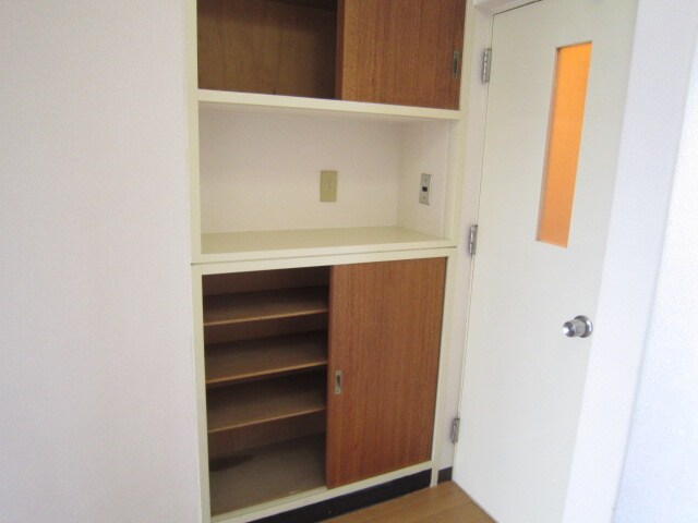 物件内観写真6　(靴箱)