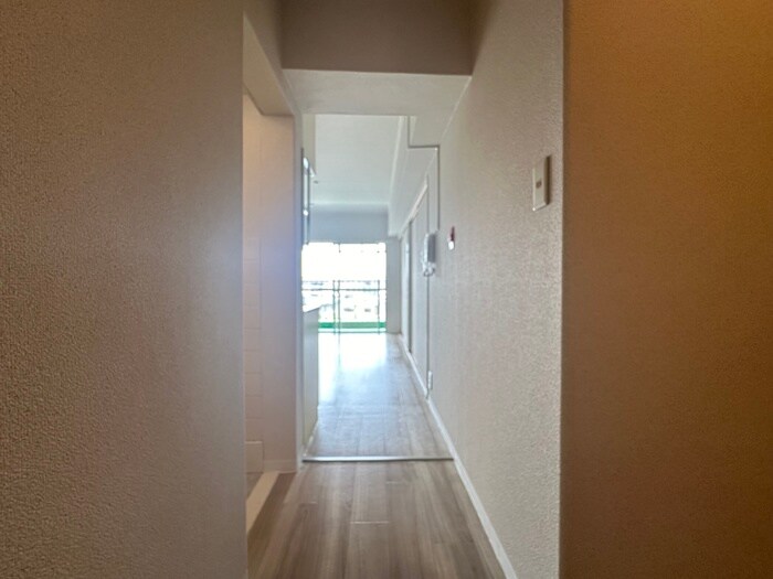 物件内観写真17　(廊下)