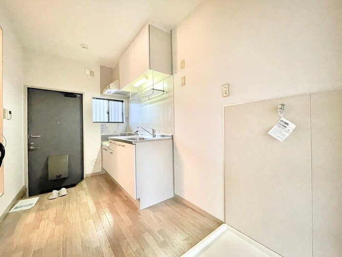 物件内観写真8　(居室)