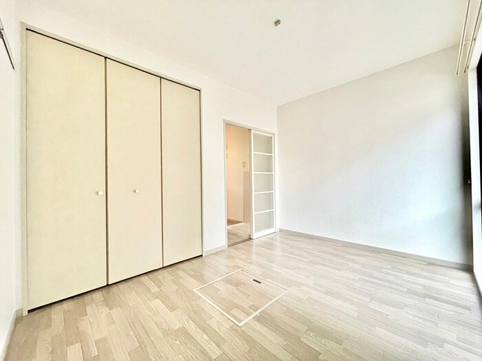 物件内観写真11　(居室)