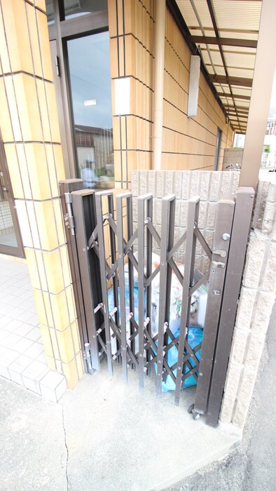 物件外観写真6　(建物設備)