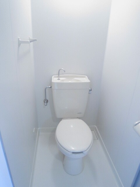 エレガンス西院のトイレ