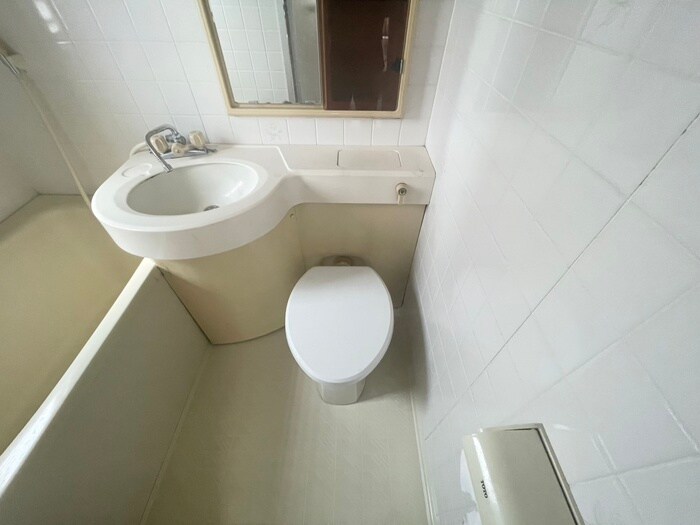 物件内観写真13　(トイレ)