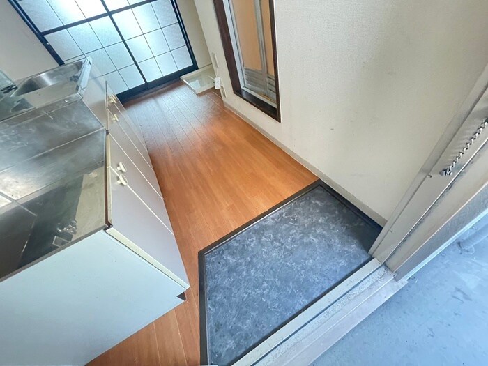 物件内観写真17　(玄関)