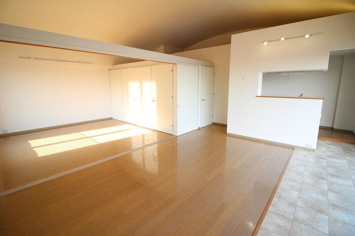 物件内観写真8　(居室)