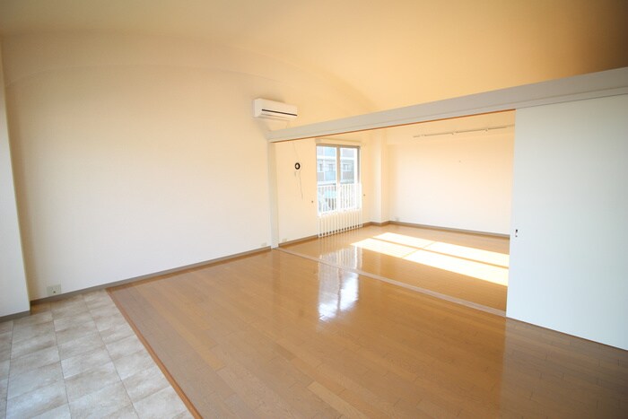 物件内観写真9　(居室)