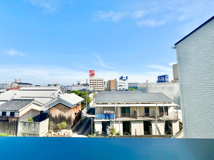 物件内観写真17　(室内からの展望)