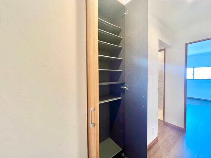 物件内観写真19　(靴箱)