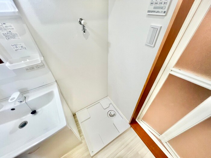 物件内観写真20　(洗濯機置場)