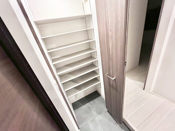 物件内観写真11　(靴箱)