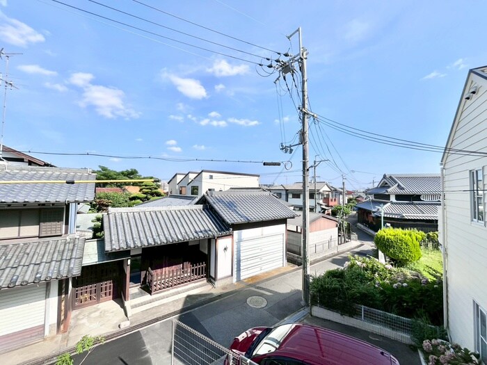 物件内観写真16　(室内からの展望)