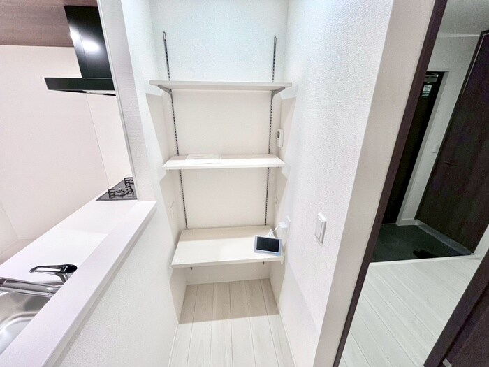 物件内観写真21　(収納)