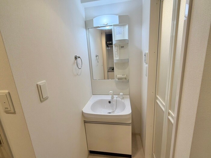 物件内観写真11　(洗面)