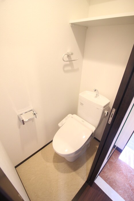 物件内観写真8　(トイレ)