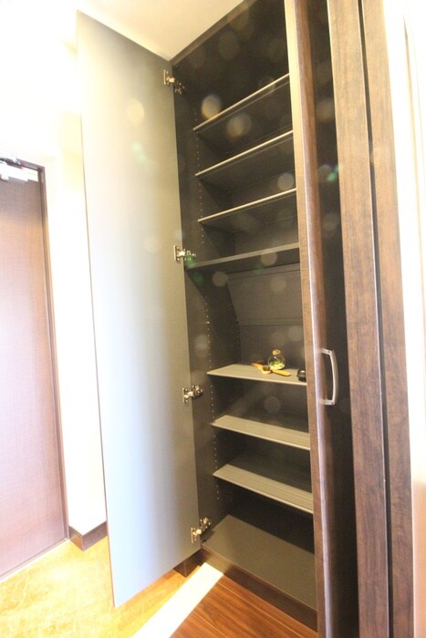 物件内観写真9　(靴箱)