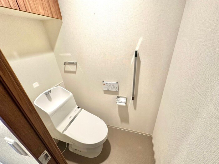 物件内観写真15　(トイレ)