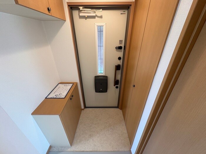 物件内観写真15　(玄関)