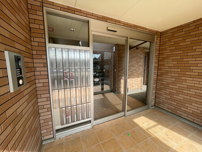 物件外観写真4　(建物設備)