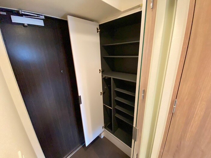 物件内観写真9　(靴箱)