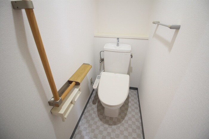 物件内観写真12　(トイレ)