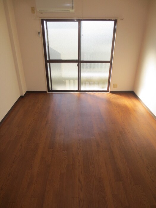 物件内観写真6　(居室)