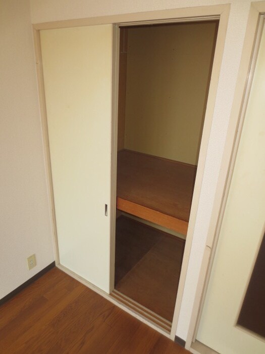 物件内観写真10　(収納)