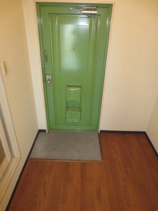 物件内観写真14　(玄関)