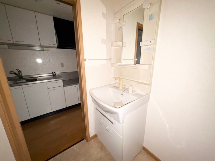 物件内観写真11　(洗面)