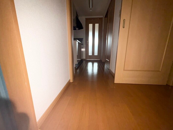 物件内観写真18　(廊下)