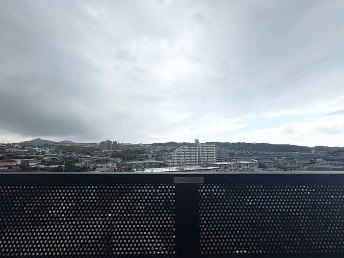 物件内観写真20　(室内からの展望)