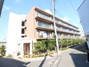 ラペルル豊良外観写真