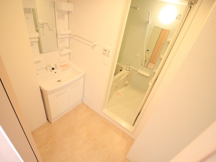 物件内観写真11　(洗面)