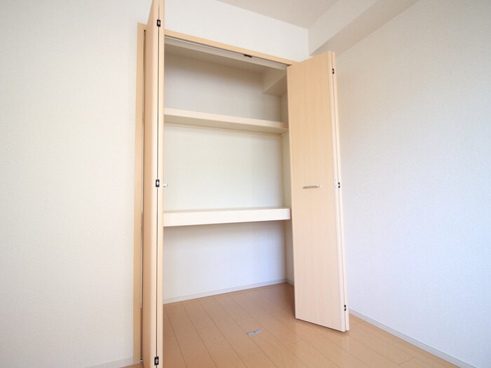 物件内観写真18　(収納)