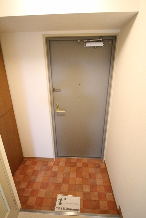 物件内観写真18　(玄関)