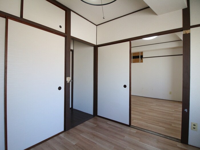 物件内観写真8　(居室)