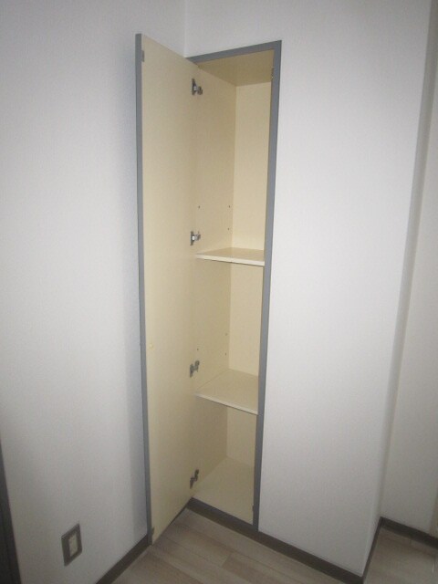 物件内観写真9　(収納)