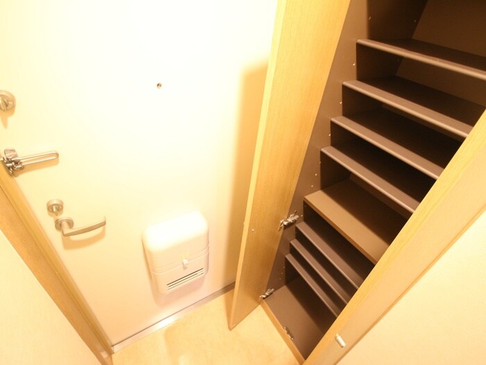物件内観写真8　(靴箱)