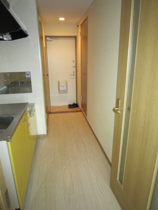 物件内観写真14　(廊下)