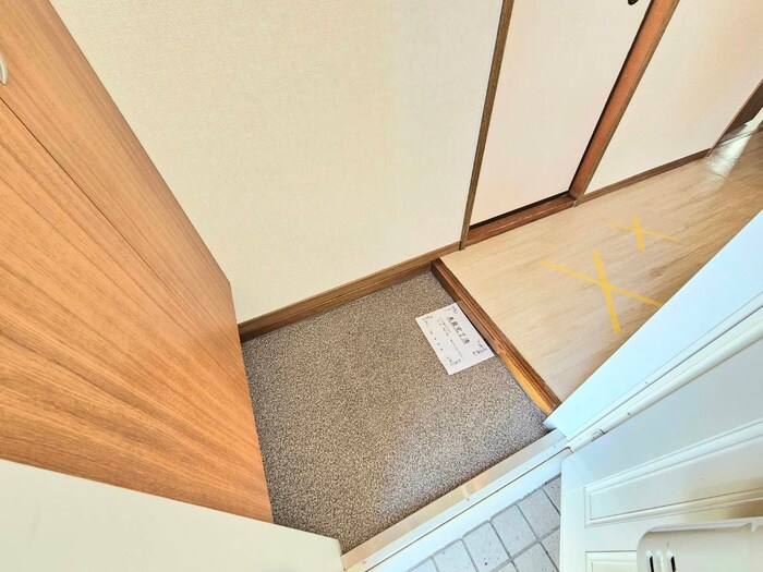物件内観写真17　(玄関)
